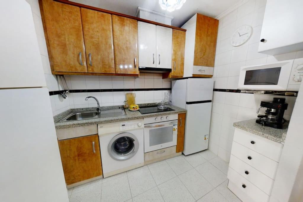 Cozy 2 Bed Apartment Playa De Los Locos Torrevieja Exterior foto